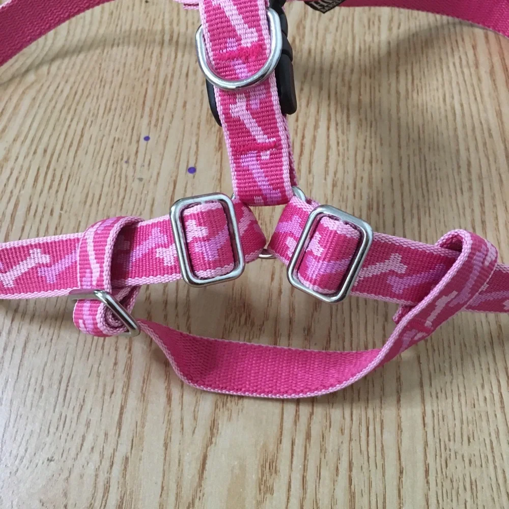 New Girly Doggie 🐶 Pink Bone 3/4” Harness Size Medium 14”-21” Leg/Chest Opening